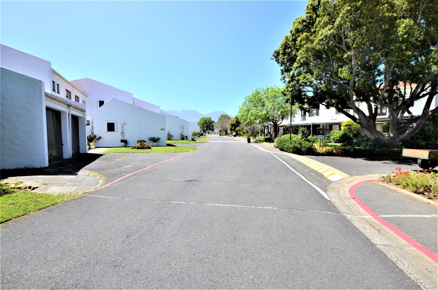 To Let 2 Bedroom Property for Rent in Kalamunda Western Cape